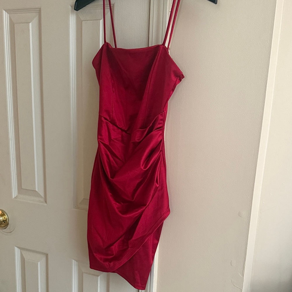Windsor Elegant Scarlet Mini Dress